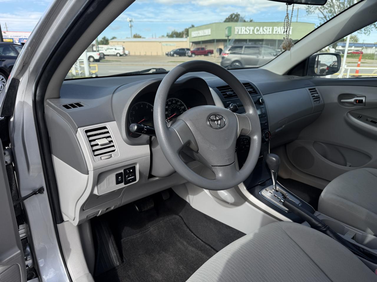 Toyota Corolla LE 2010
