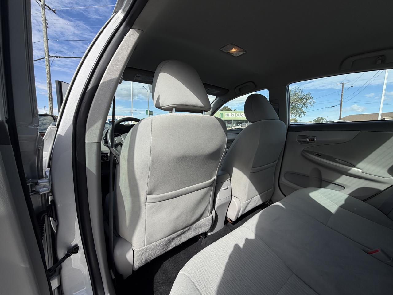Toyota Corolla LE 2010