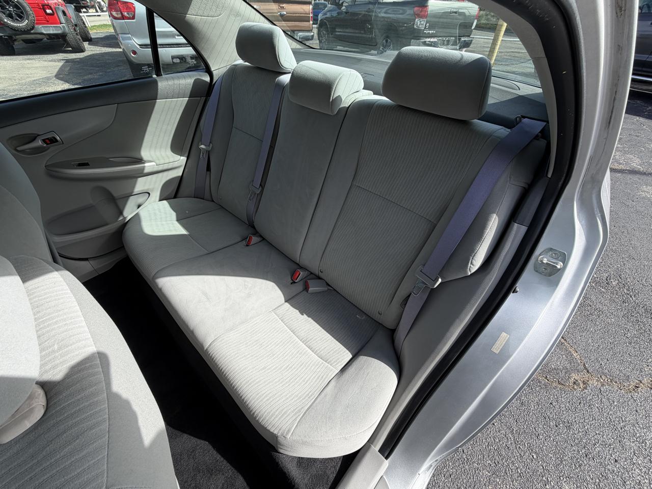 Toyota Corolla LE 2010