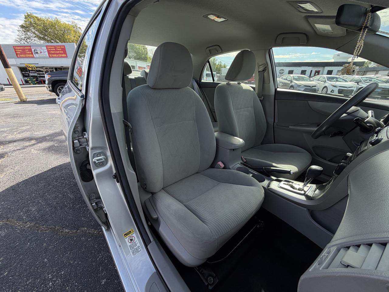 Toyota Corolla LE 2010