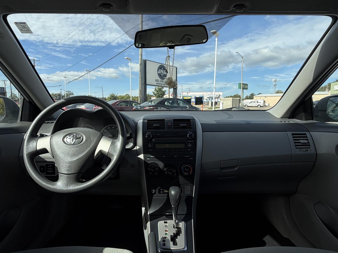 Toyota Corolla LE 2010