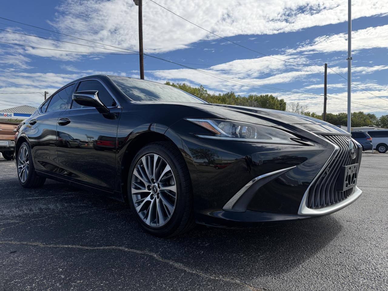 Lexus ES 350 4D Sedan 2021