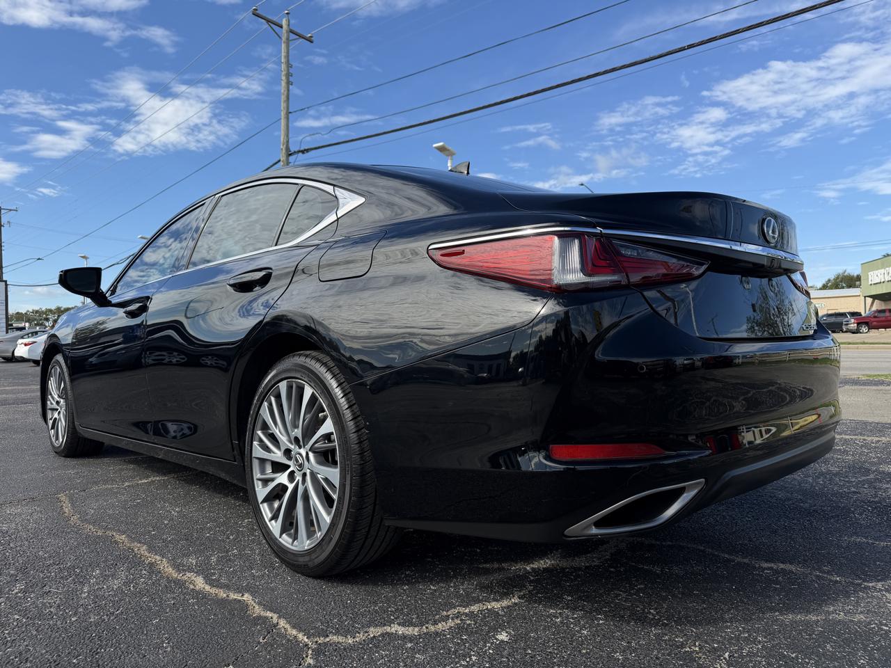 Lexus ES 350 4D Sedan 2021