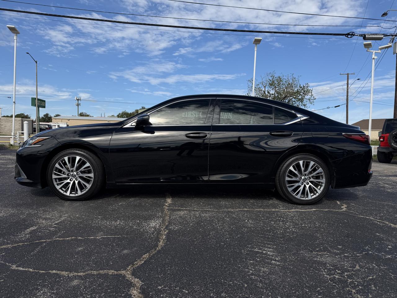 Lexus ES 350 4D Sedan 2021