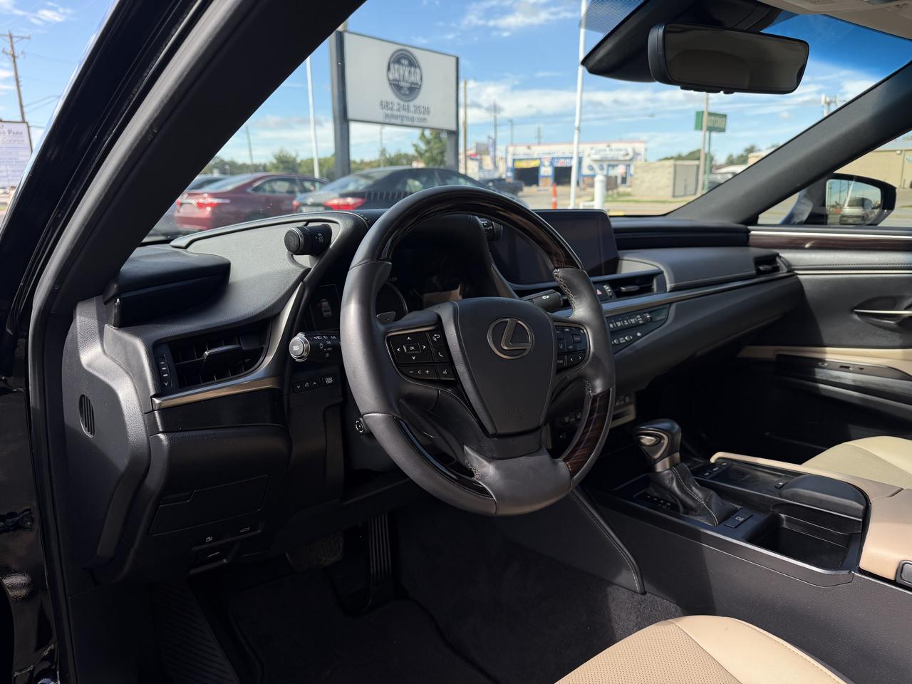 Lexus ES 350 4D Sedan 2021