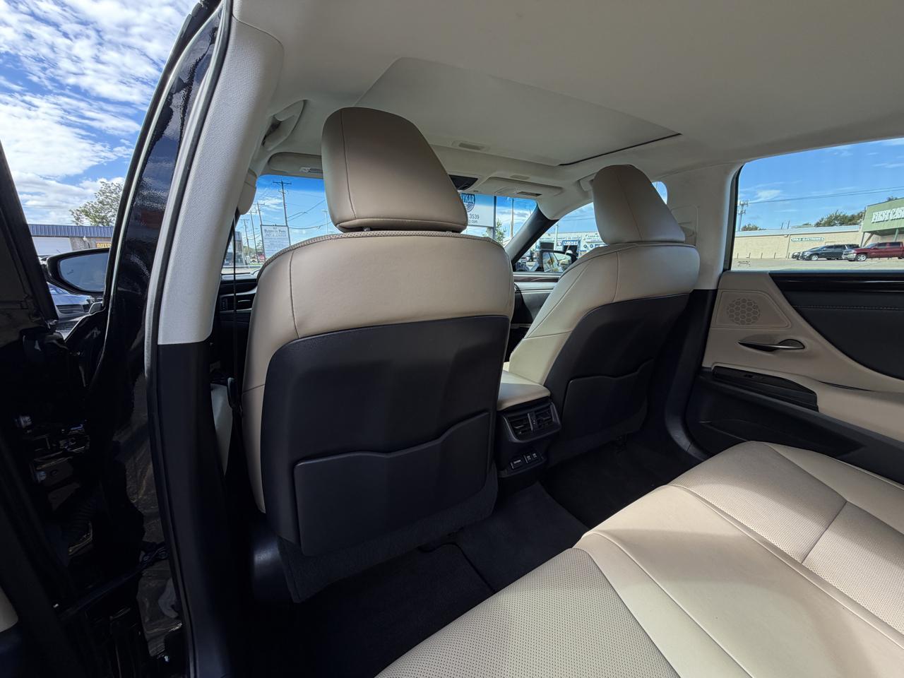 Lexus ES 350 4D Sedan 2021