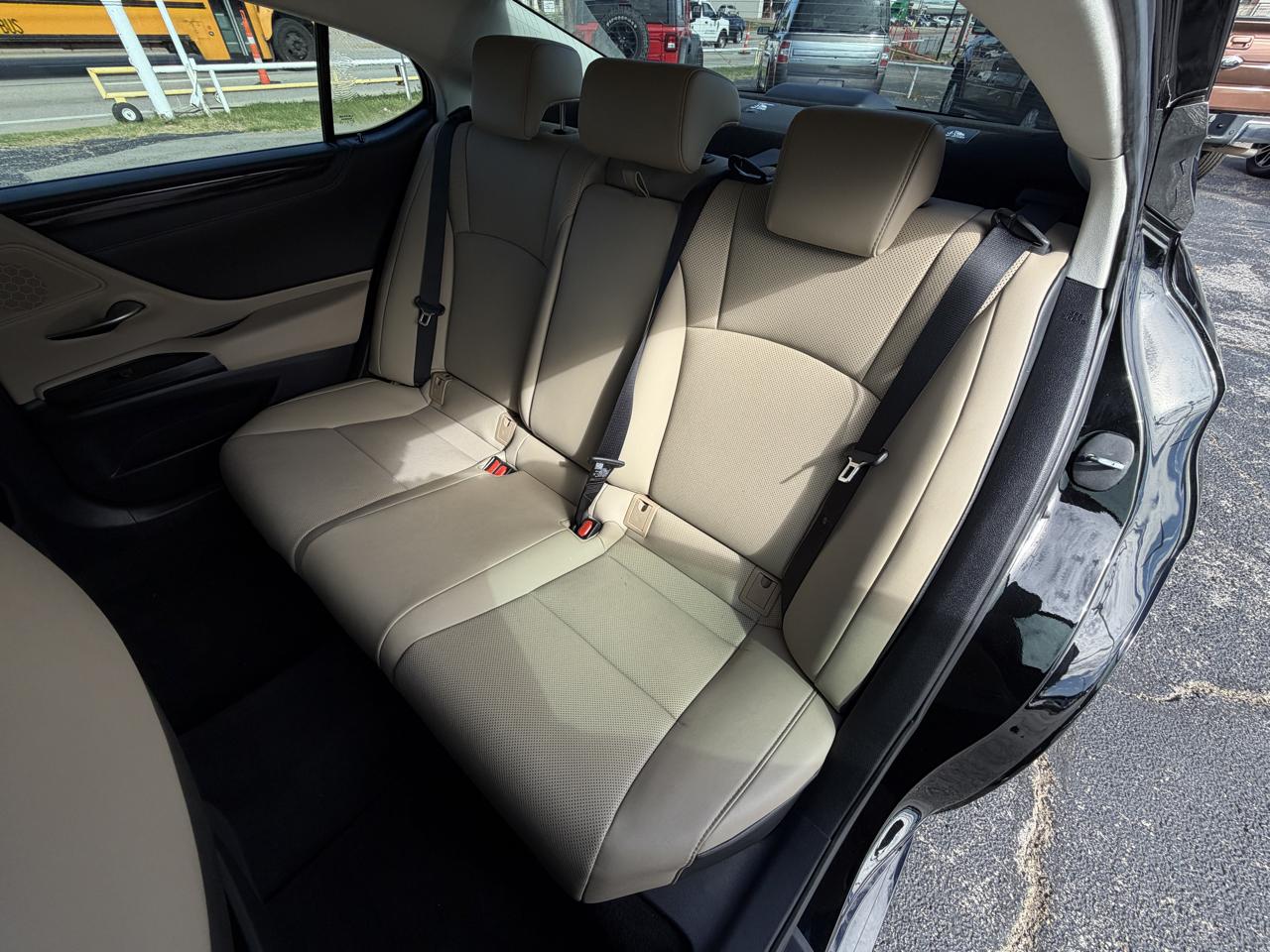 Lexus ES 350 4D Sedan 2021