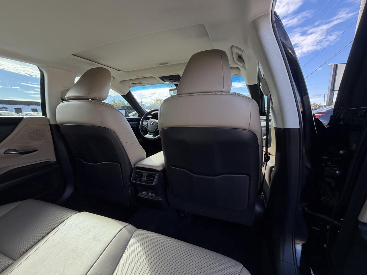 Lexus ES 350 4D Sedan 2021