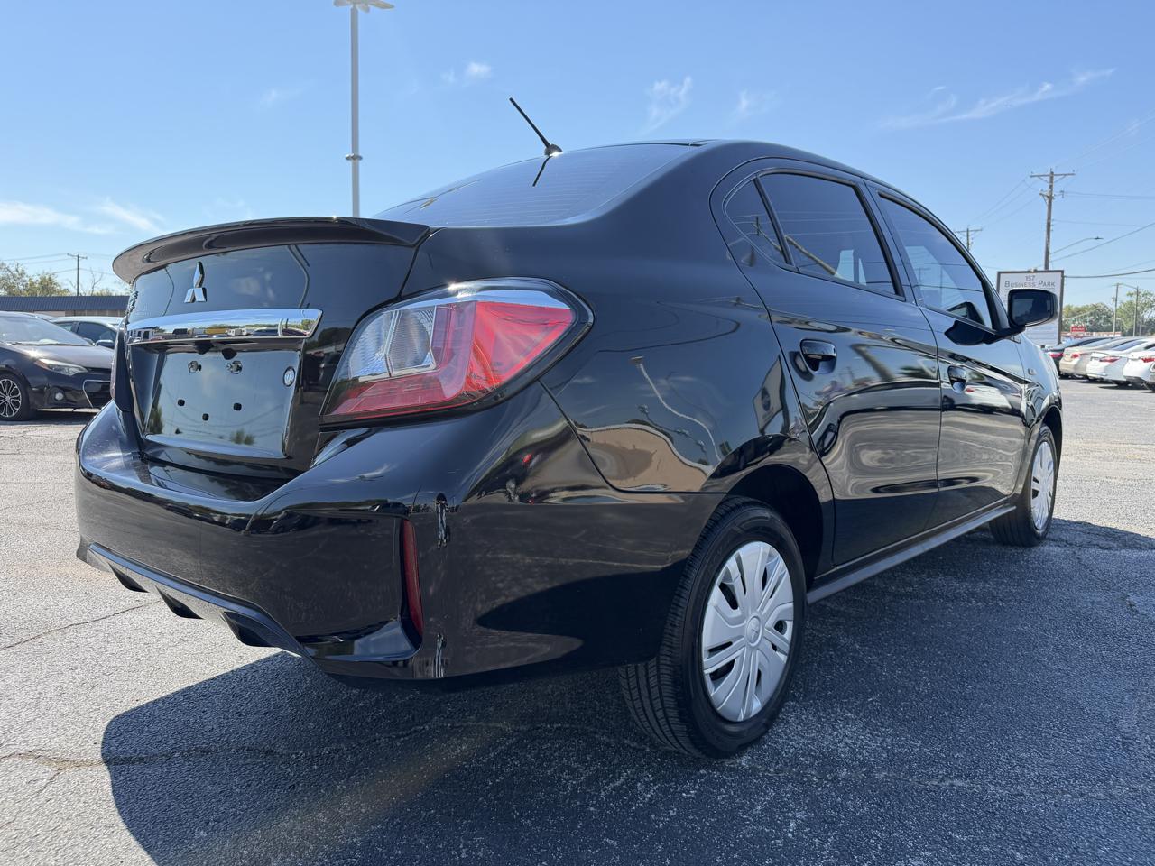Mitsubishi Mirage G4 ES 2024