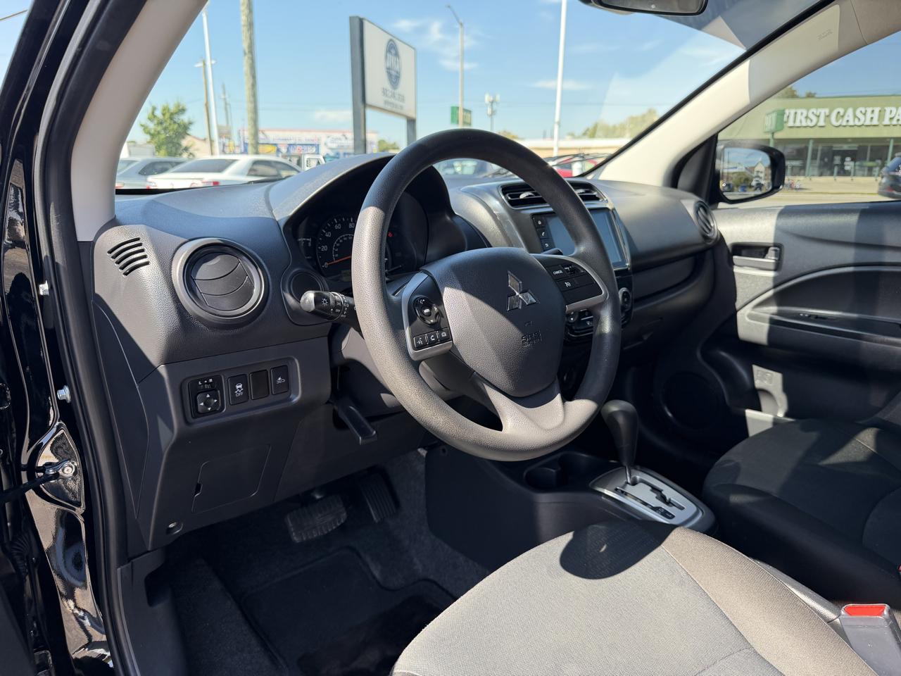 Mitsubishi Mirage G4 ES 2024