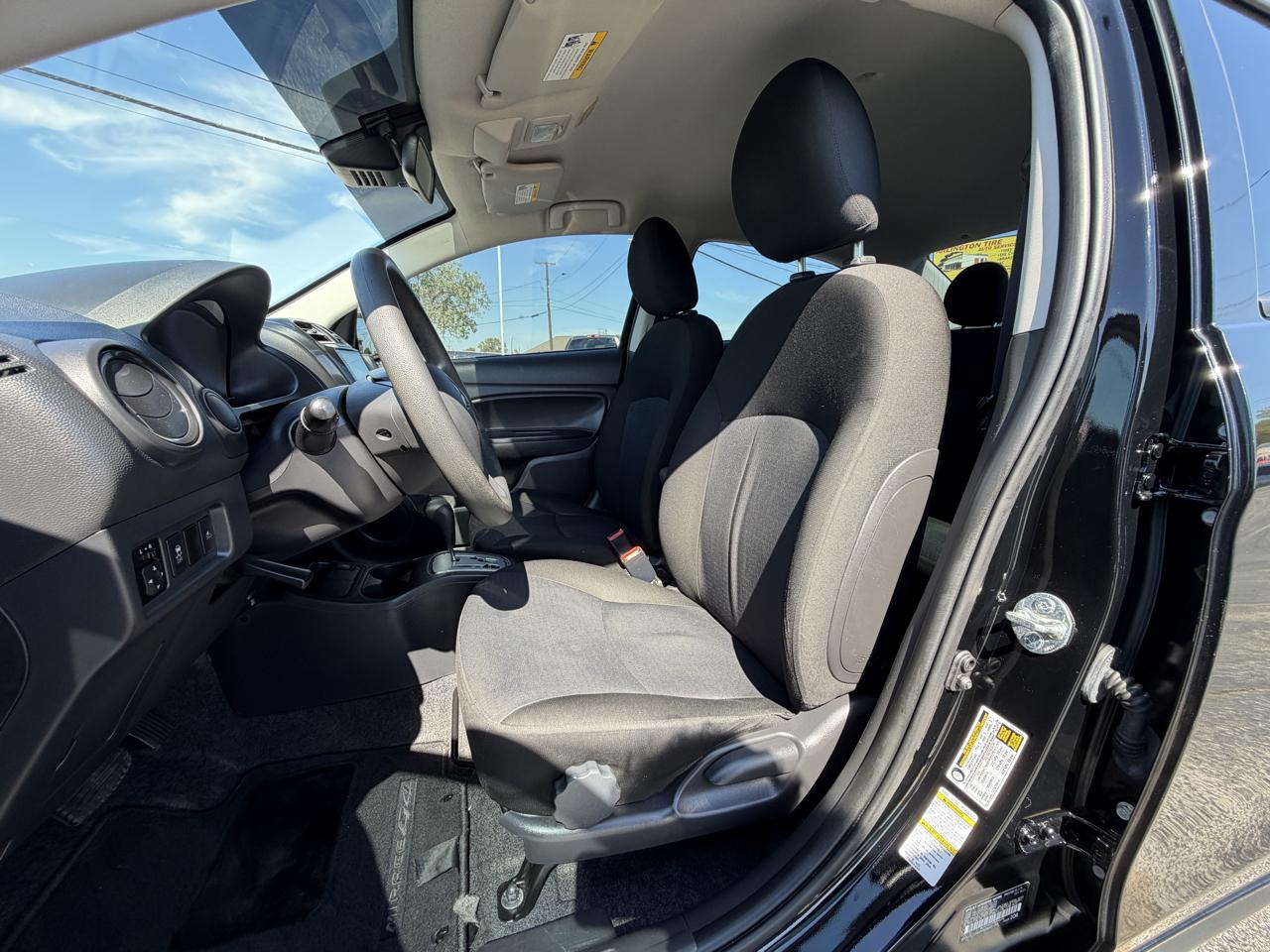 Mitsubishi Mirage G4 ES 2024