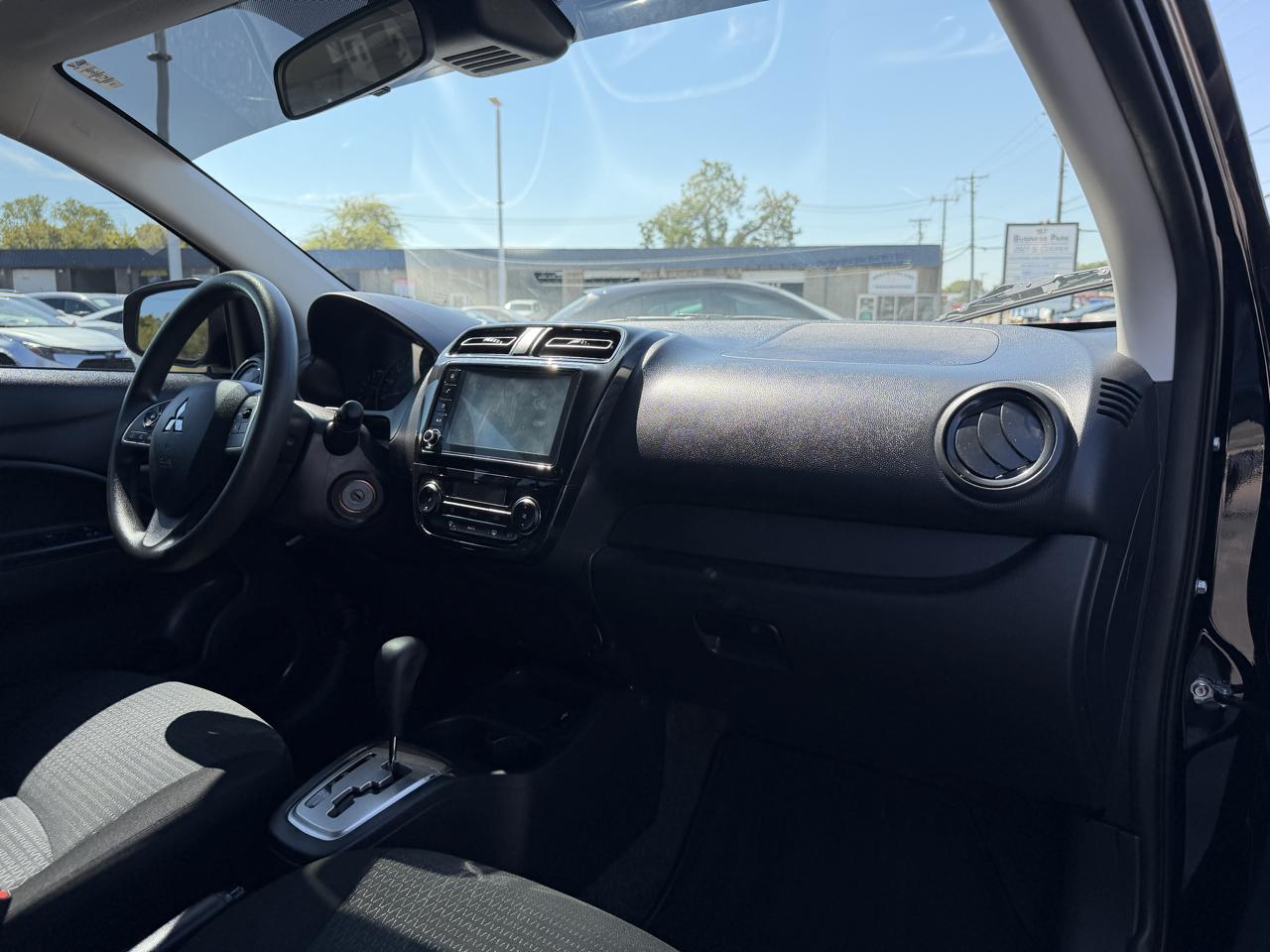 Mitsubishi Mirage G4 ES 2024