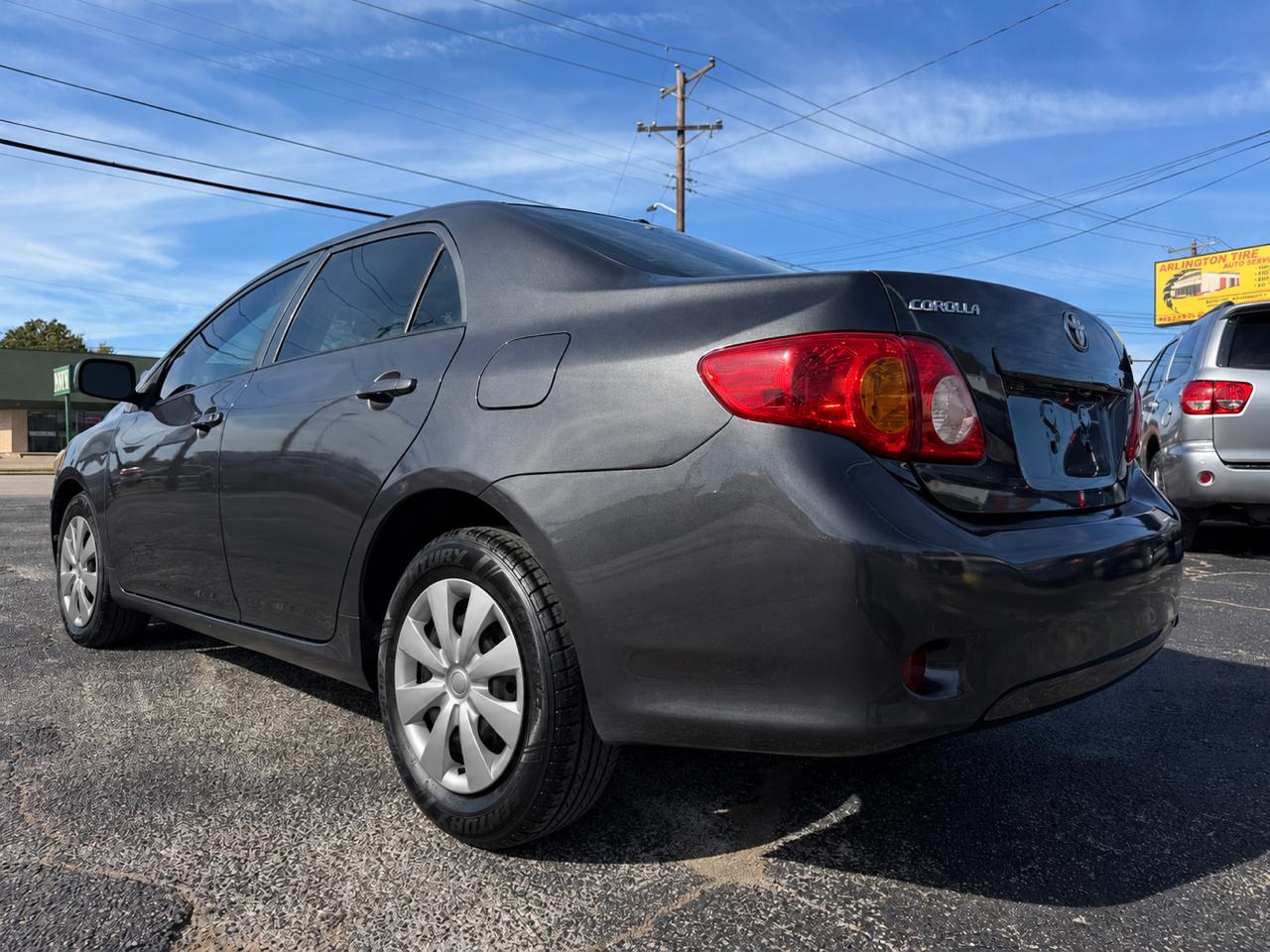 Toyota Corolla Base 4D Sedan 2010