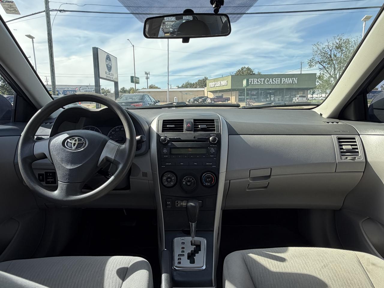 Toyota Corolla Base 4D Sedan 2010
