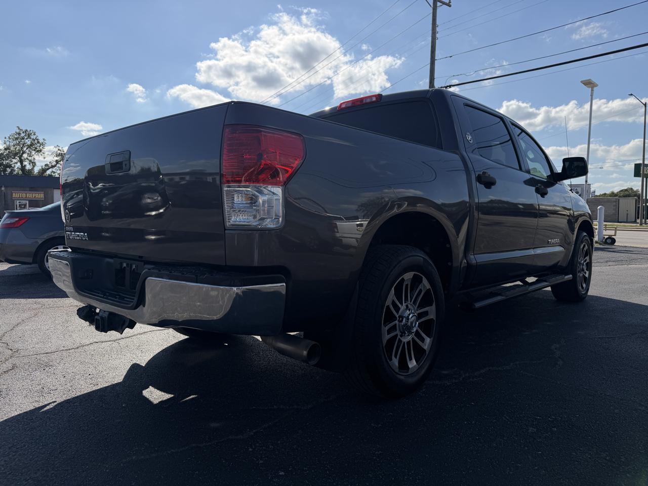 Toyota Tundra Tundra-Grade CrewMax 4.6L 2WD 2013