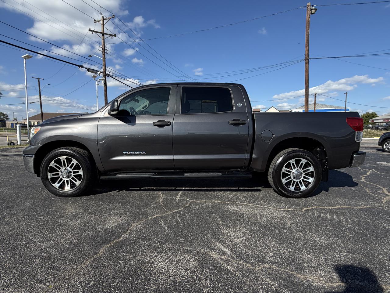 Toyota Tundra Tundra-Grade CrewMax 4.6L 2WD 2013