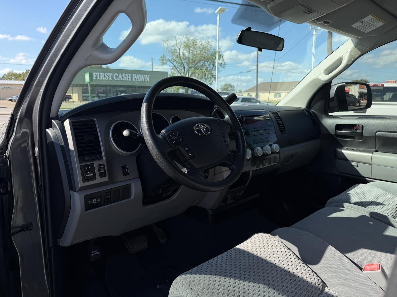 Toyota Tundra Tundra-Grade CrewMax 4.6L 2WD 2013