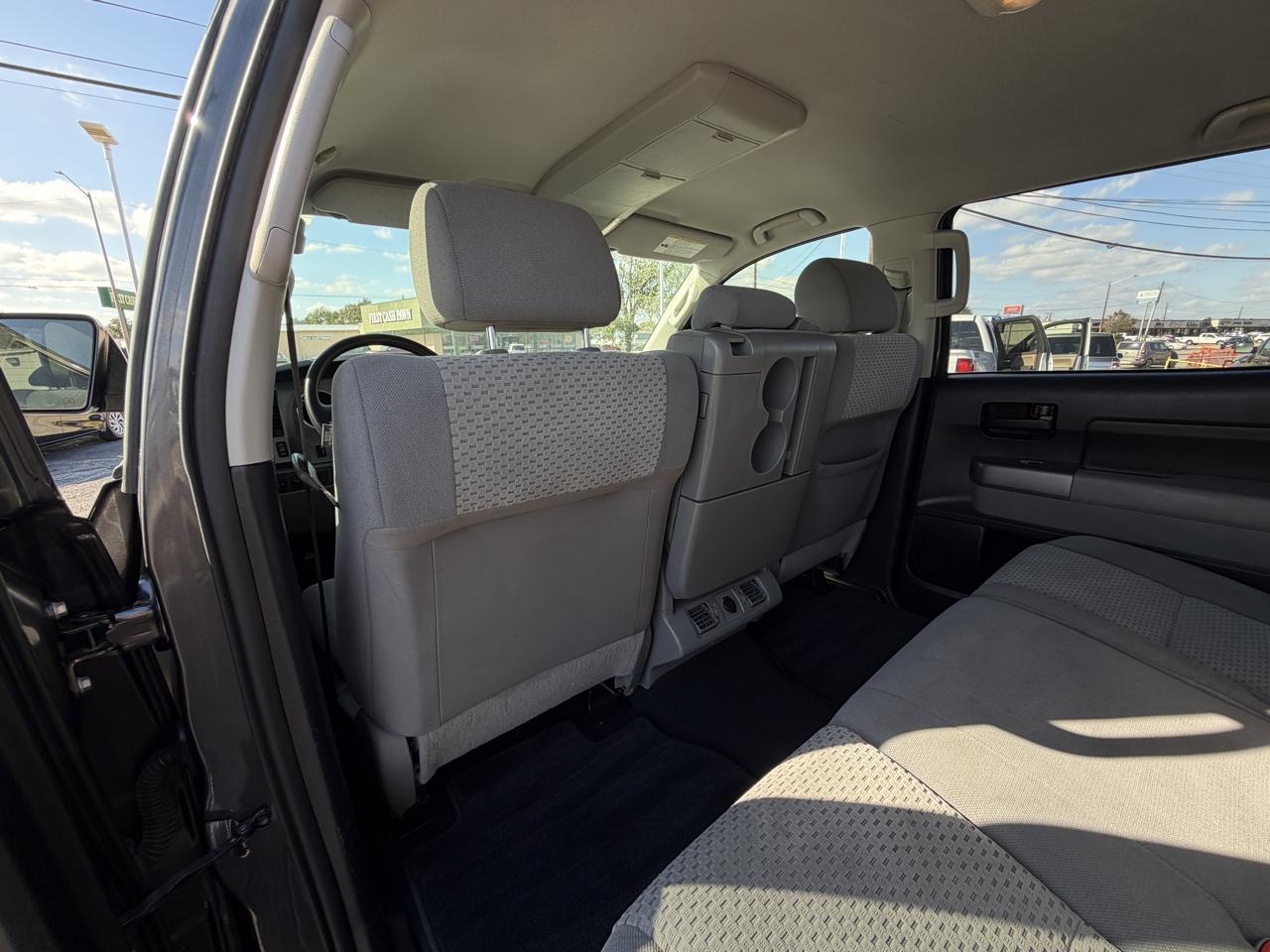 Toyota Tundra Tundra-Grade CrewMax 4.6L 2WD 2013