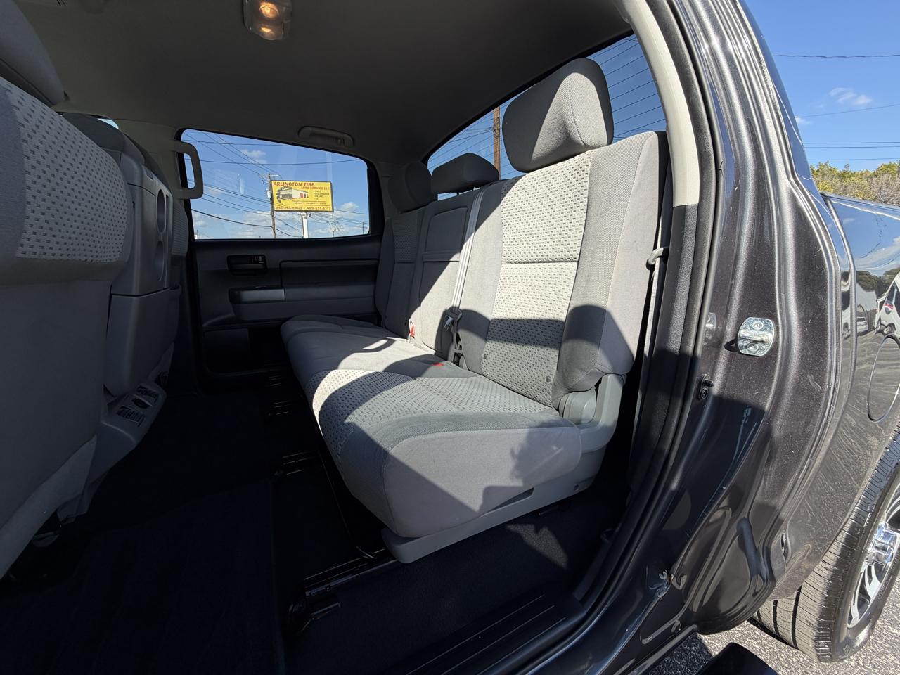 Toyota Tundra Tundra-Grade CrewMax 4.6L 2WD 2013