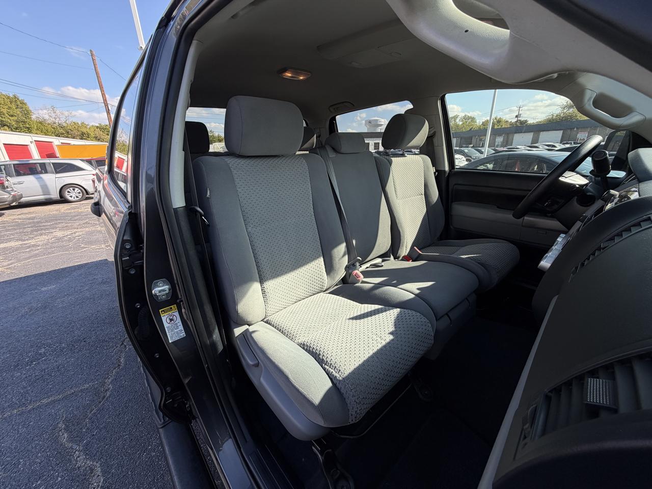 Toyota Tundra Tundra-Grade CrewMax 4.6L 2WD 2013