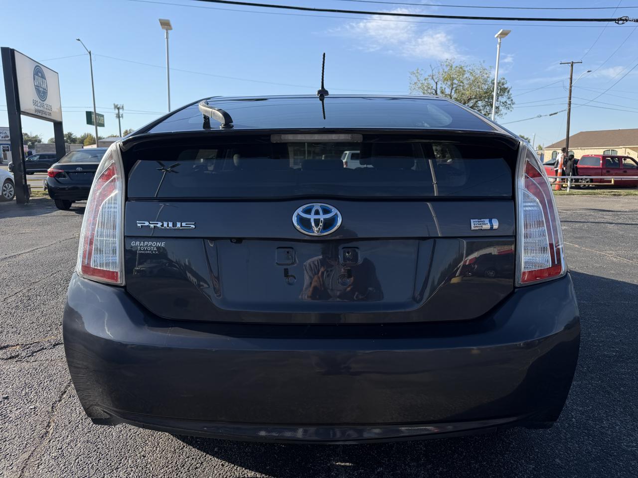Toyota Prius Prius V 2012