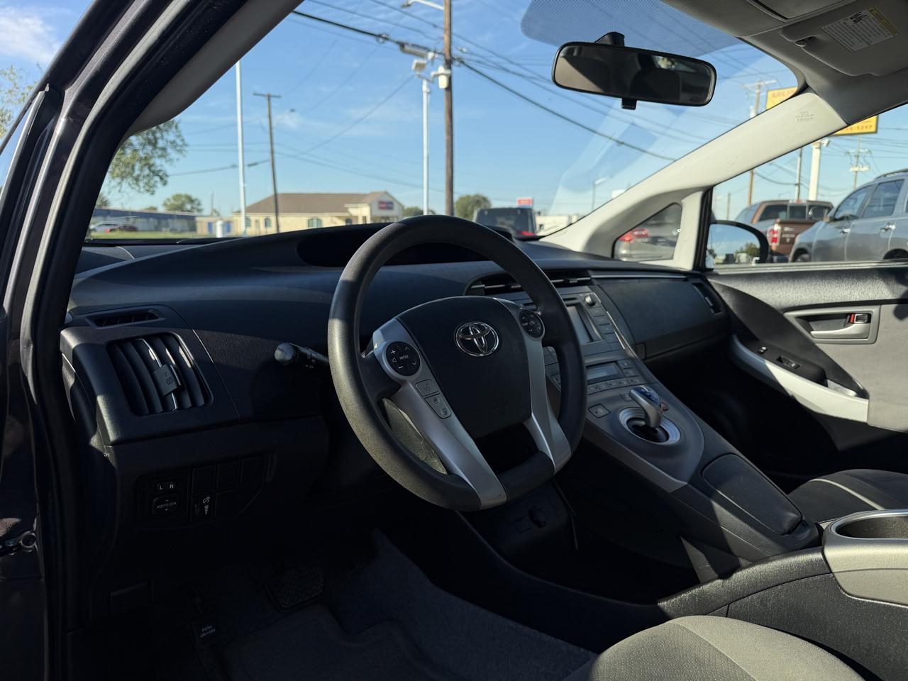Toyota Prius Prius V 2012