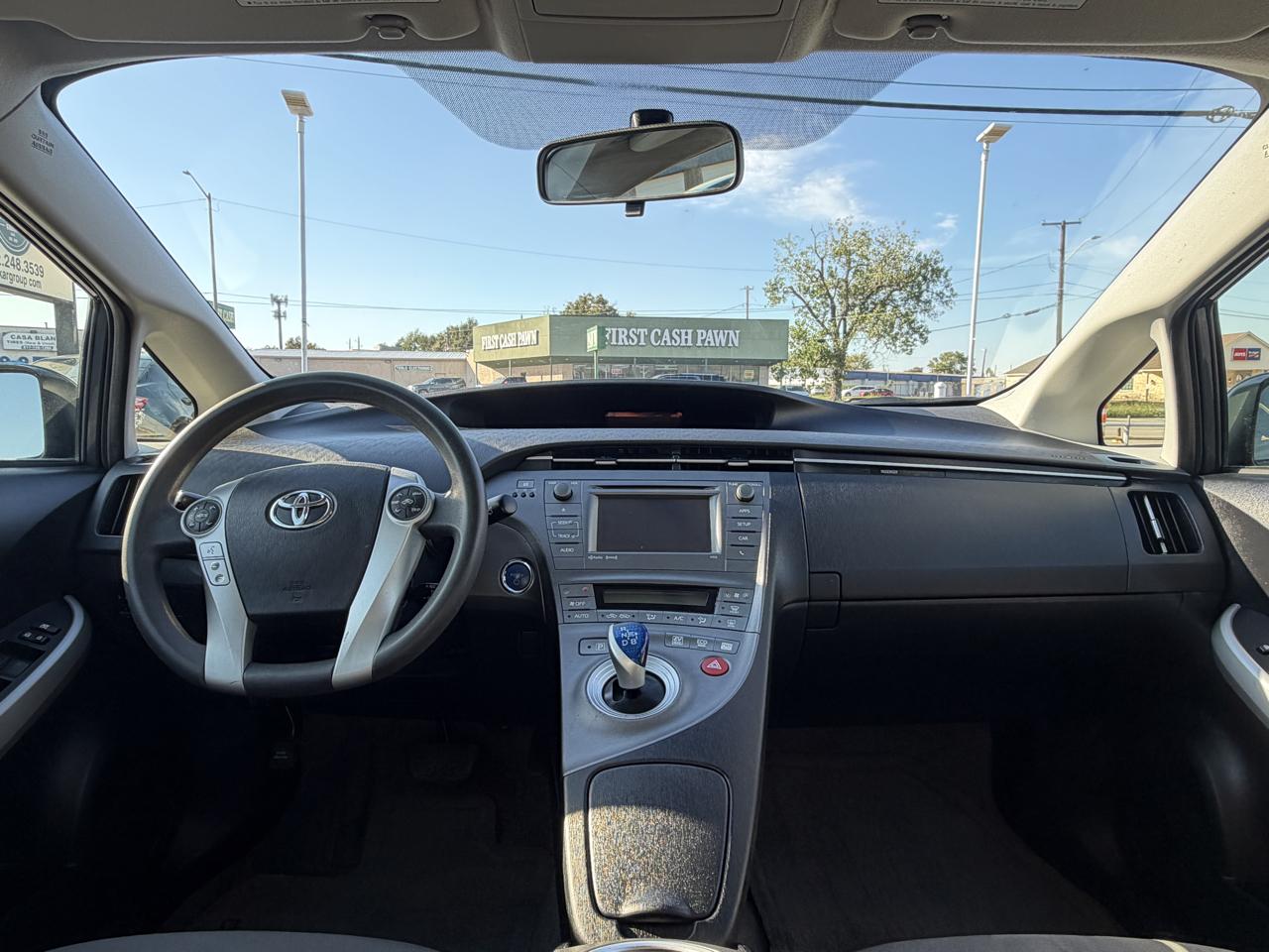 Toyota Prius Prius V 2012