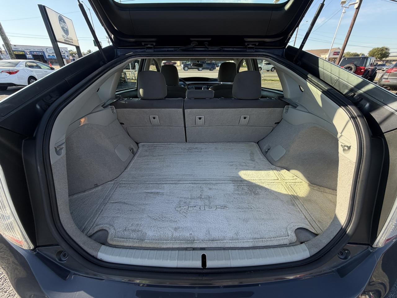 Toyota Prius Prius V 2012