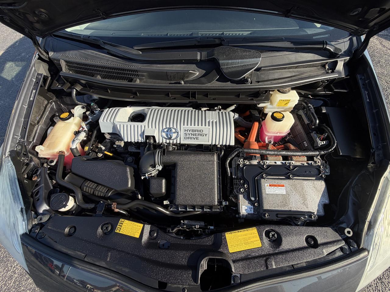 Toyota Prius Prius V 2012