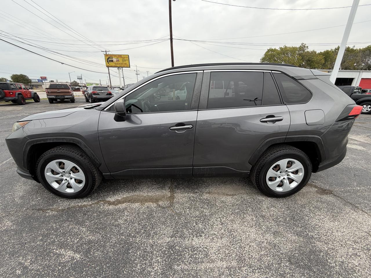 Toyota RAV4 LE 2019
