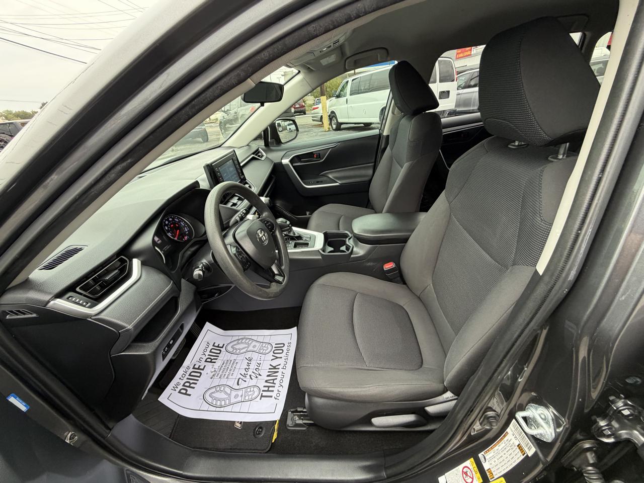 Toyota RAV4 LE 2019