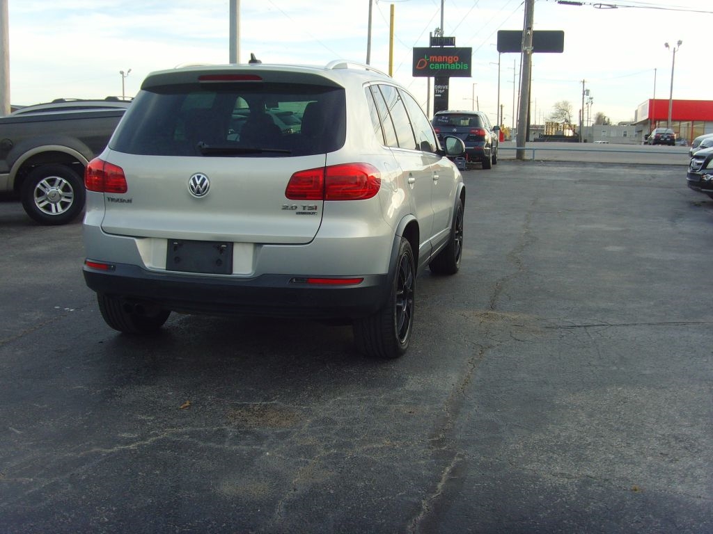 Volkswagen Tiguan  2013