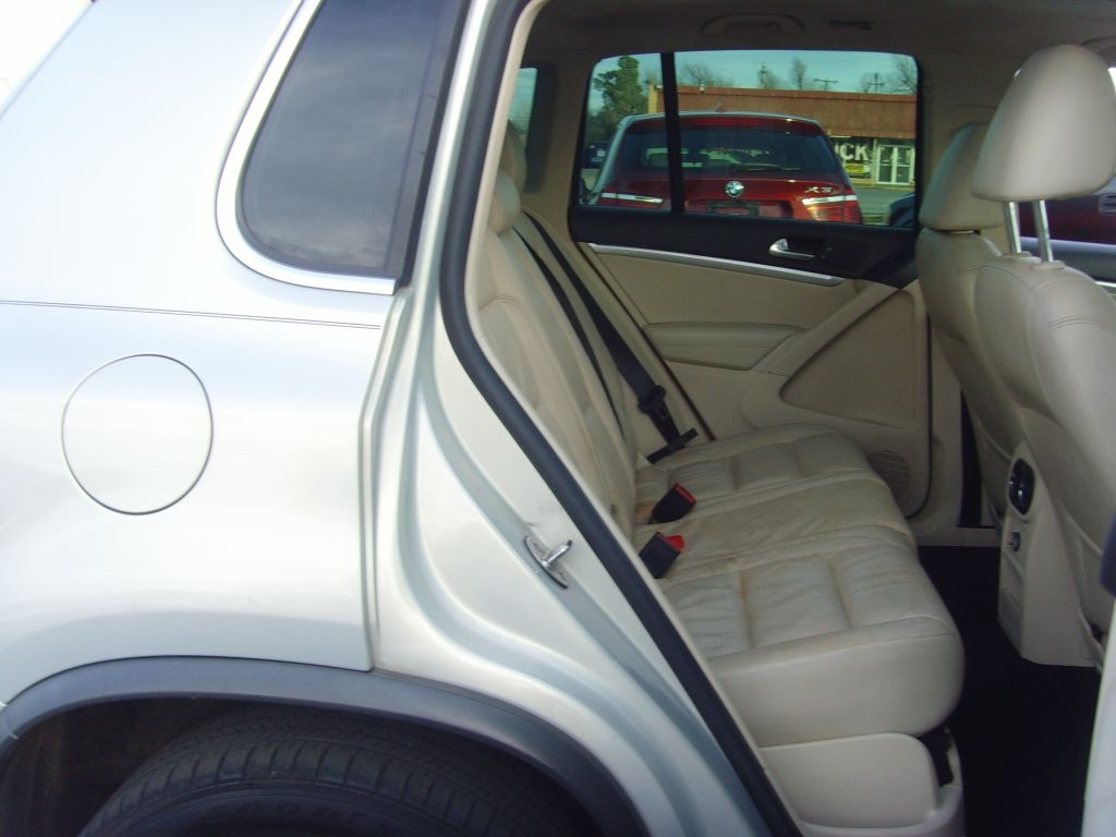 Volkswagen Tiguan  2013