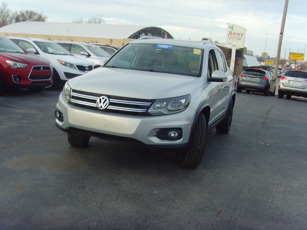 Volkswagen Tiguan  2013