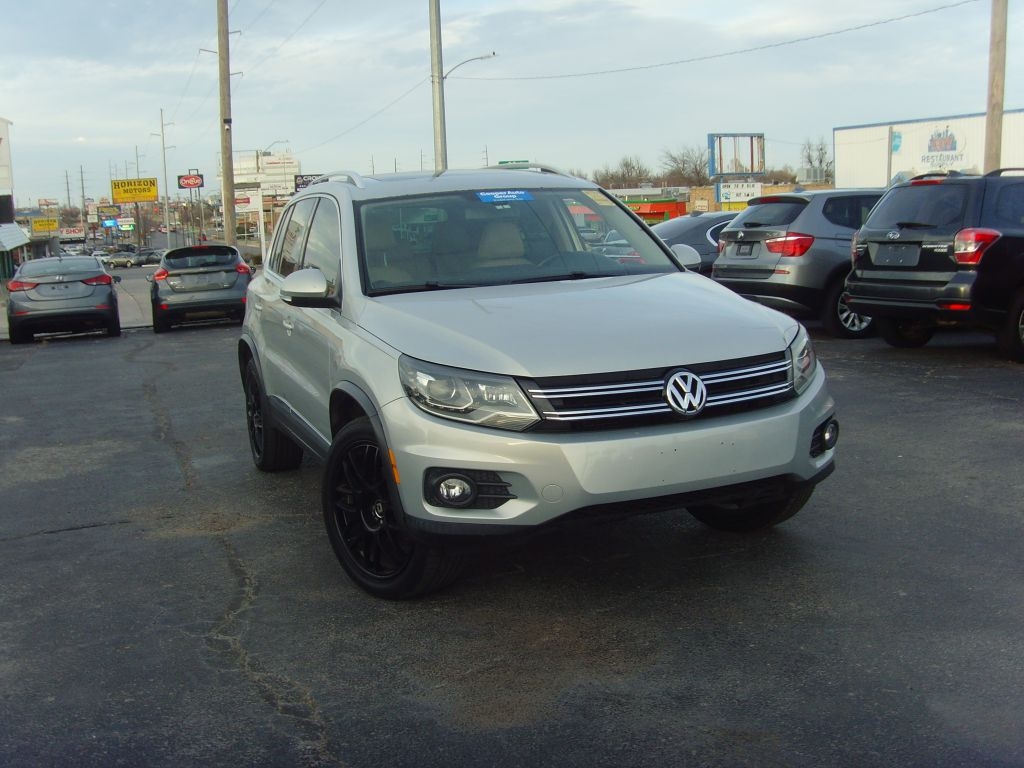 Volkswagen Tiguan  2013