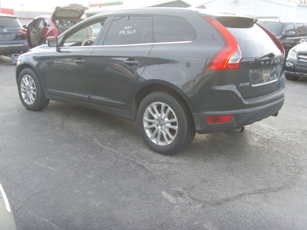 Volvo XC60  2010