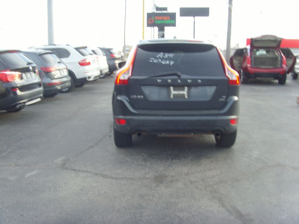 Volvo XC60  2010