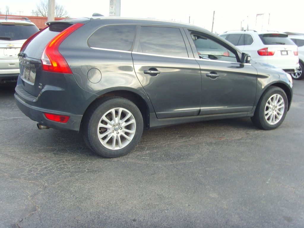 Volvo XC60  2010