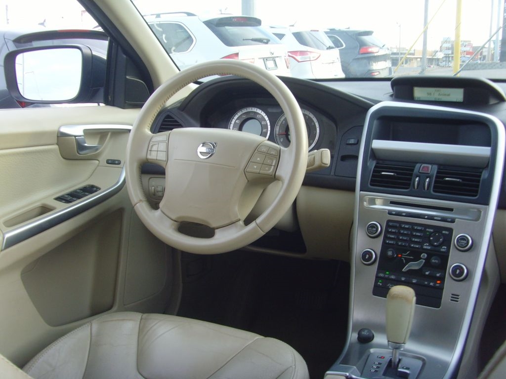 Volvo XC60  2010