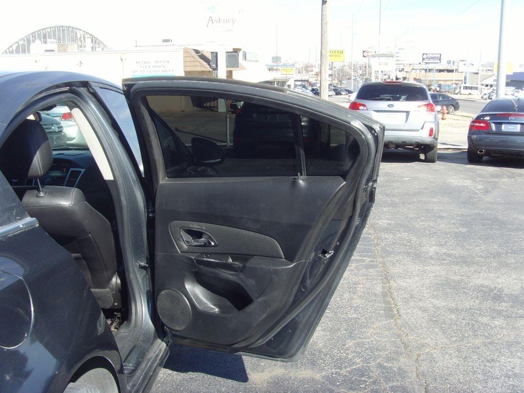 Chevrolet Cruze  2013