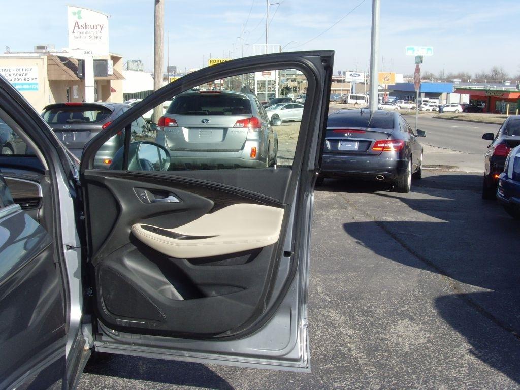 Buick Envision  2020