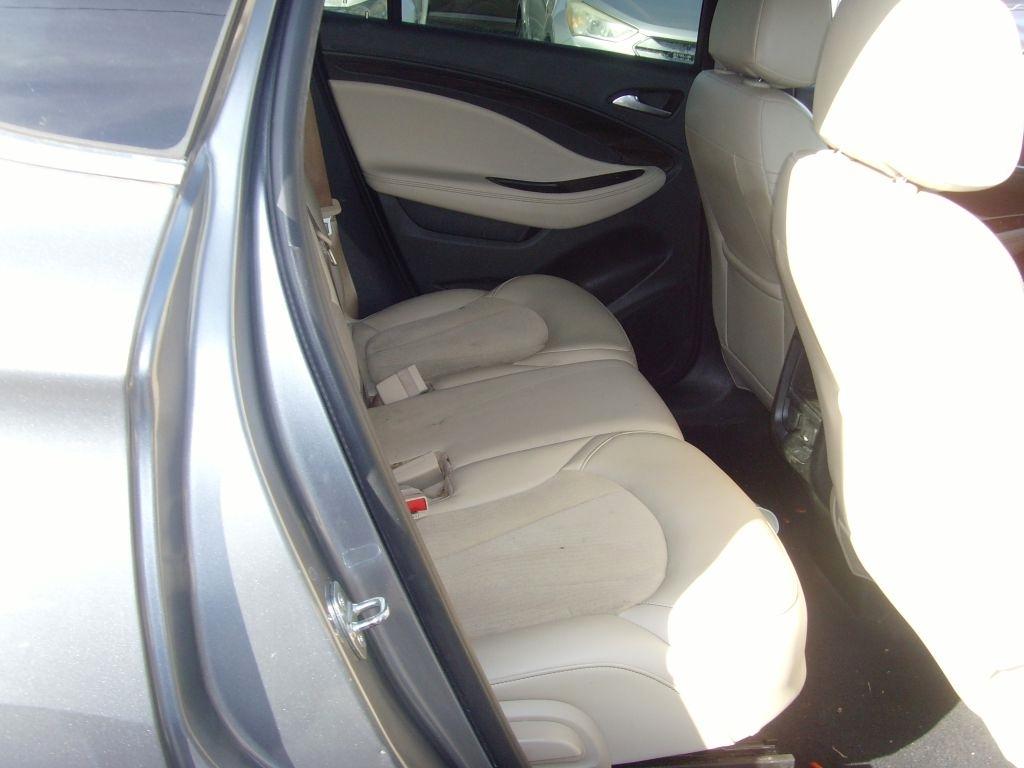 Buick Envision  2020