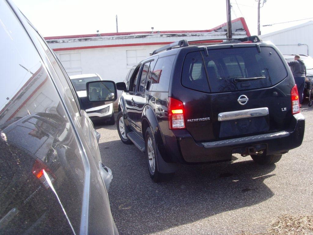 Nissan Pathfinder  2006