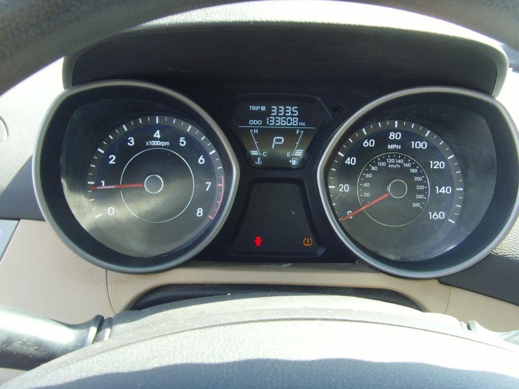 Hyundai Elantra  2013