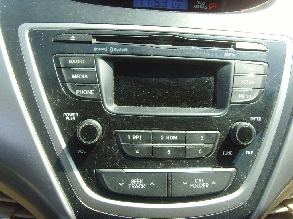 Hyundai Elantra  2013