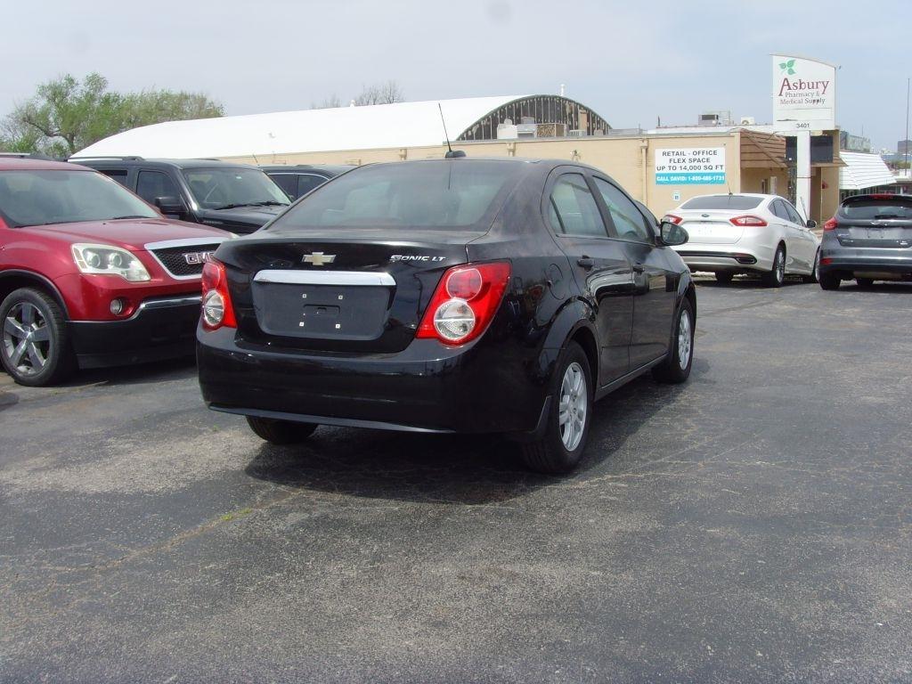Chevrolet Sonic  2016