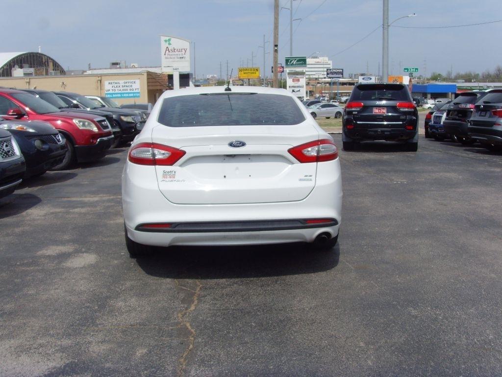 Ford Fusion  2016