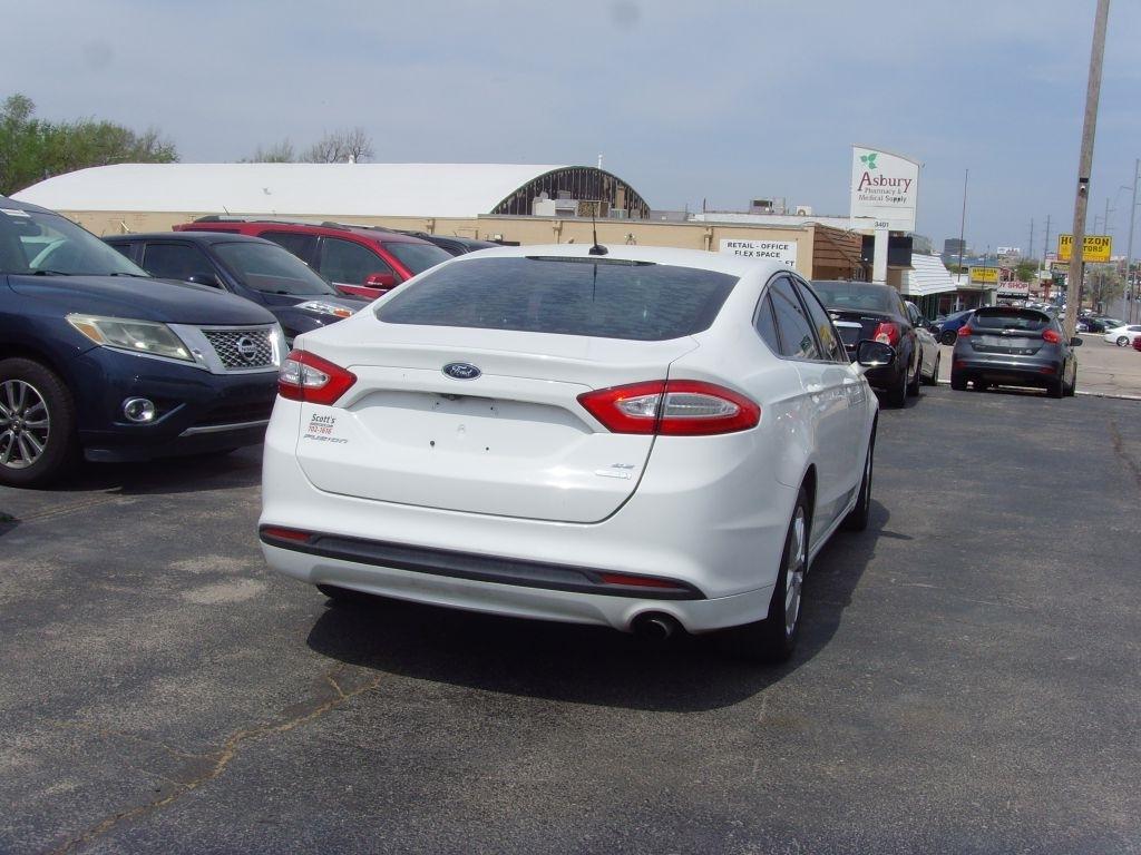 Ford Fusion  2016