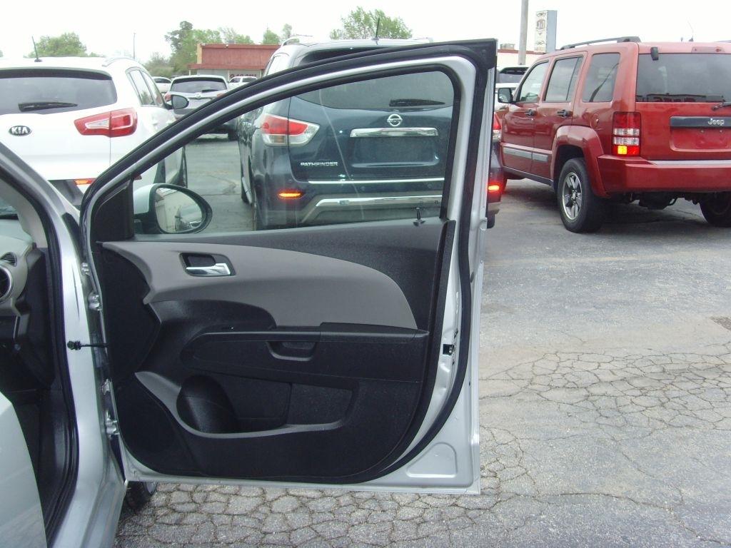 Chevrolet Sonic  2016