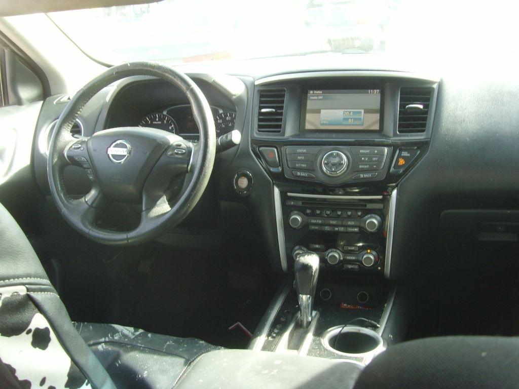 Nissan Pathfinder  2013